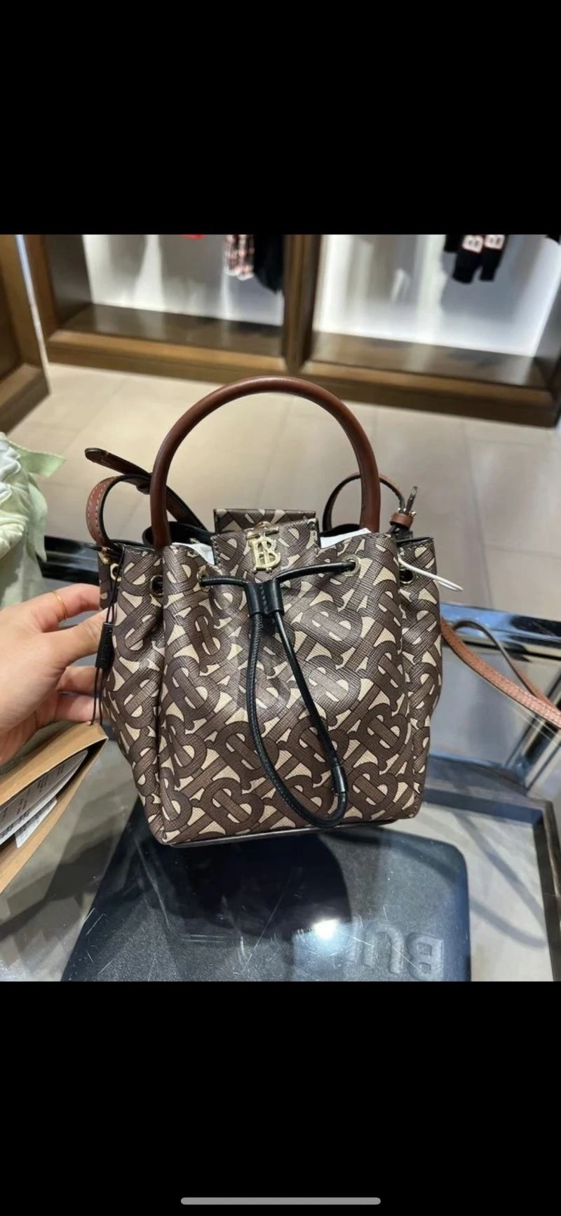 Burberry Bucket Bags Trendsetting 64608