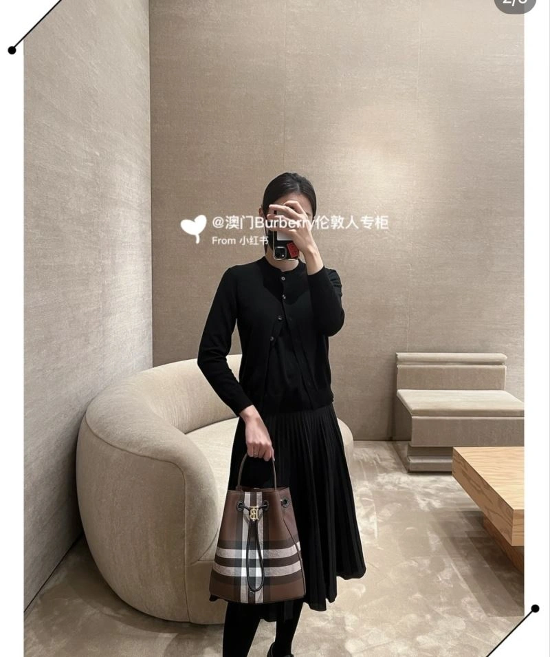 Functional Burberry Bucket Bags 64597