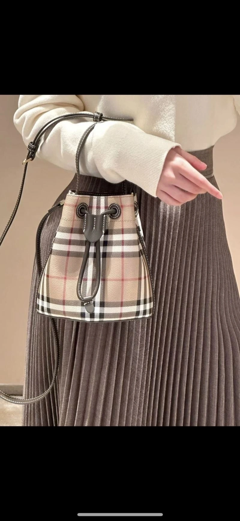 StreetReady Burberry Bucket Bags 64638