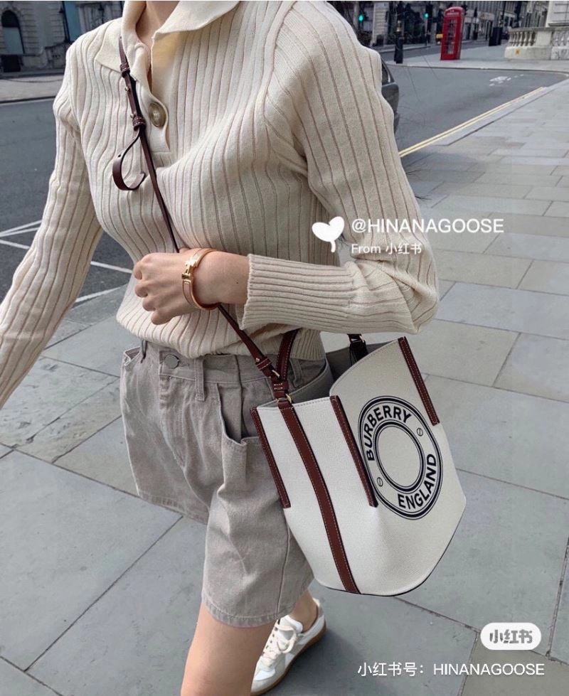 Flexible Burberry Bucket Bags 64712