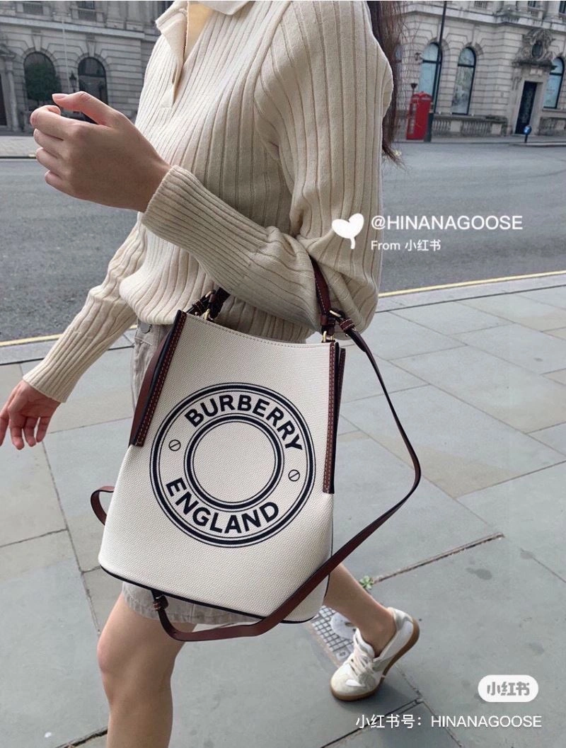 Flexible Burberry Bucket Bags 64712