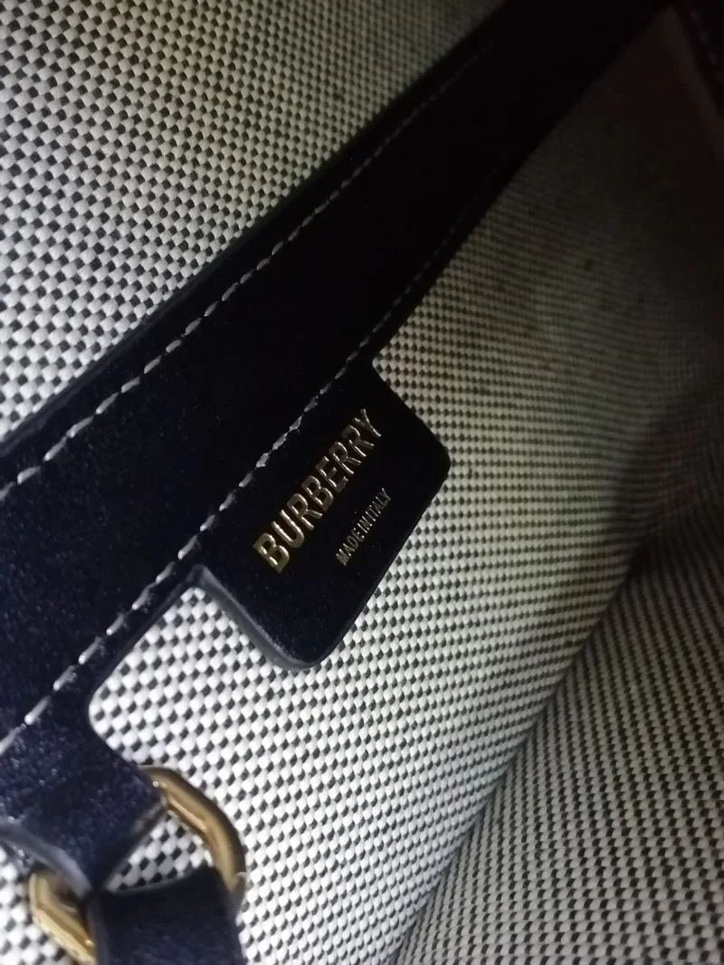 Unisex Burberry Bucket Bags 51757