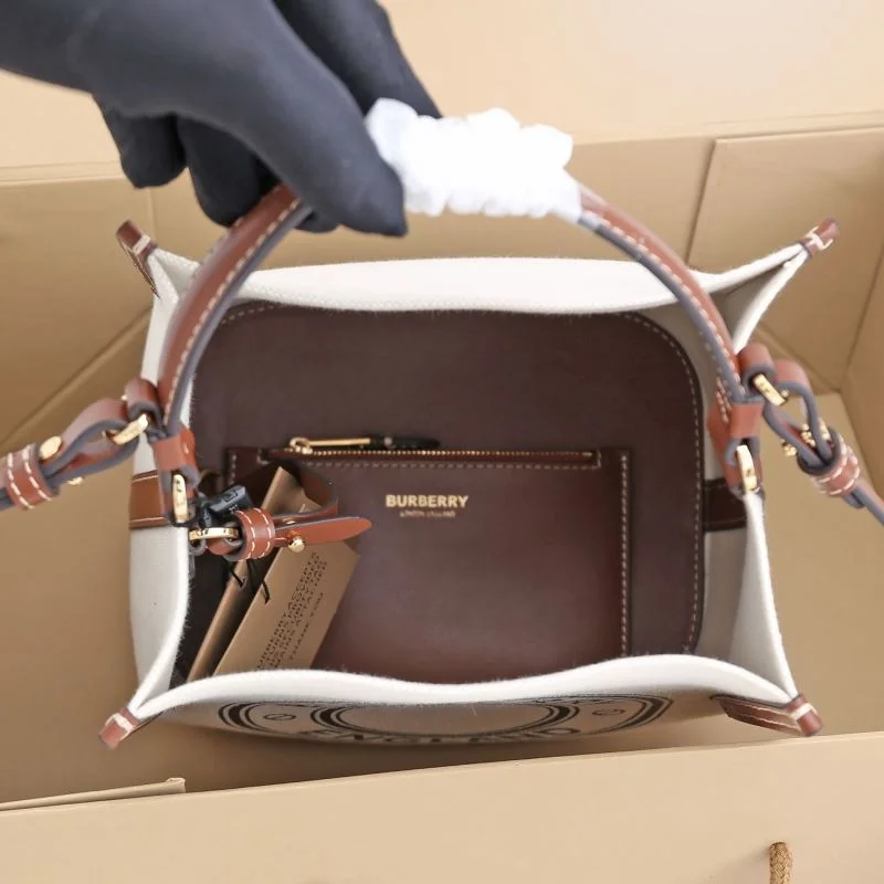 Burberry Bucket Bags Refined 51755