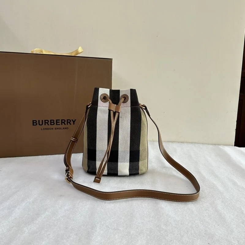 Burberry Bucket Bags Minimalist 51751