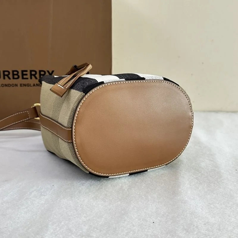 Burberry Bucket Bags Minimalist 51751