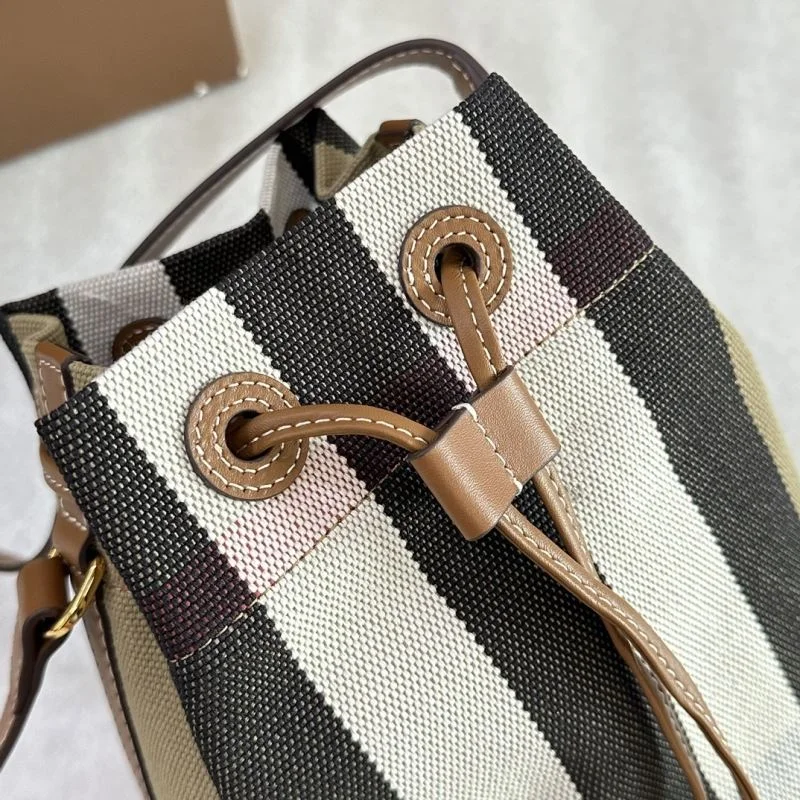Burberry Bucket Bags Minimalist 51751