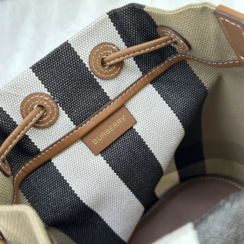 Burberry Bucket Bags Minimalist 51751