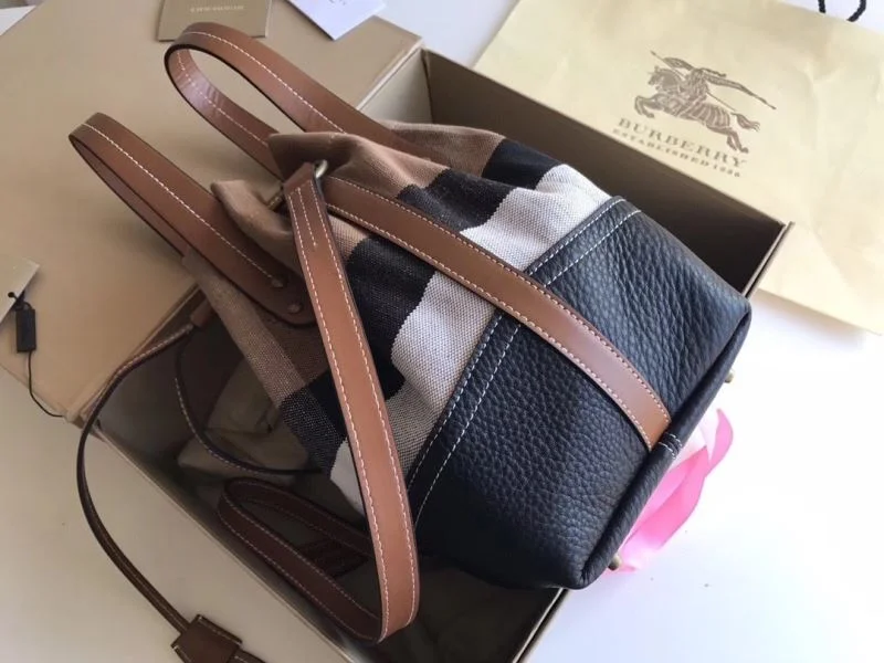 Burberry Bucket Bags Supportive 38135