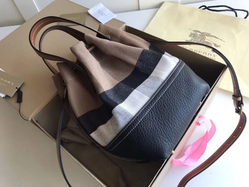 Burberry Bucket Bags Supportive 38135