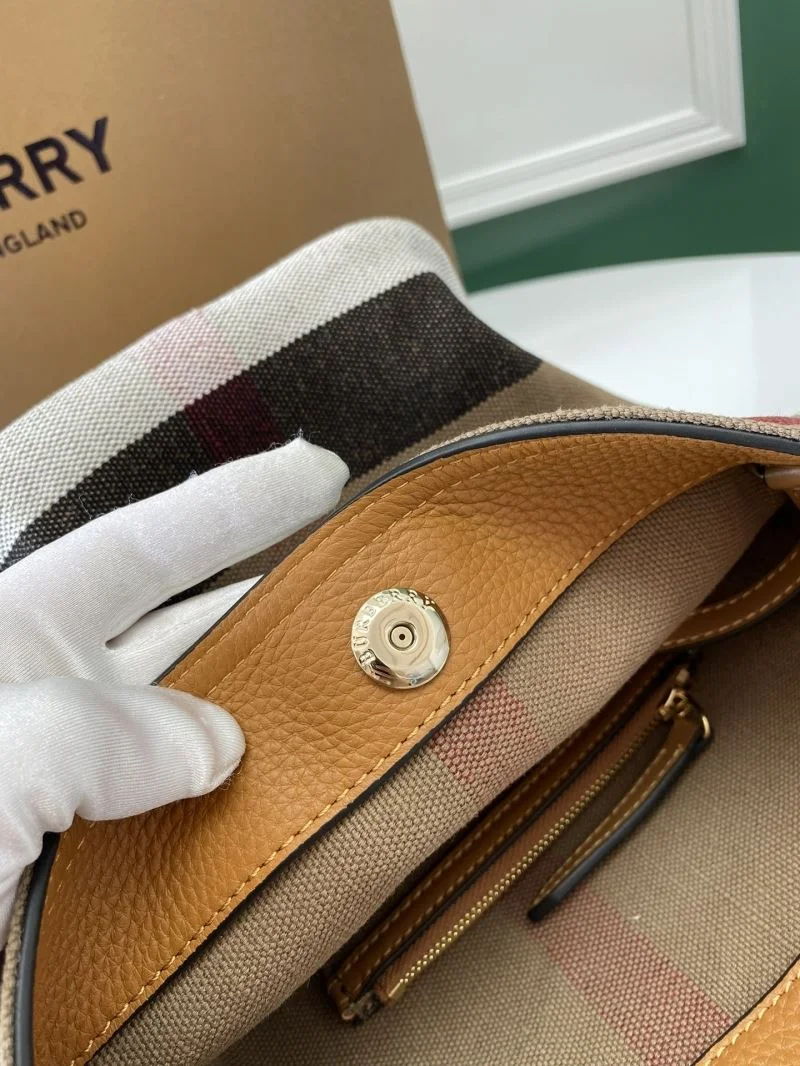 Burberry Bucket Bags FreshLook 38160