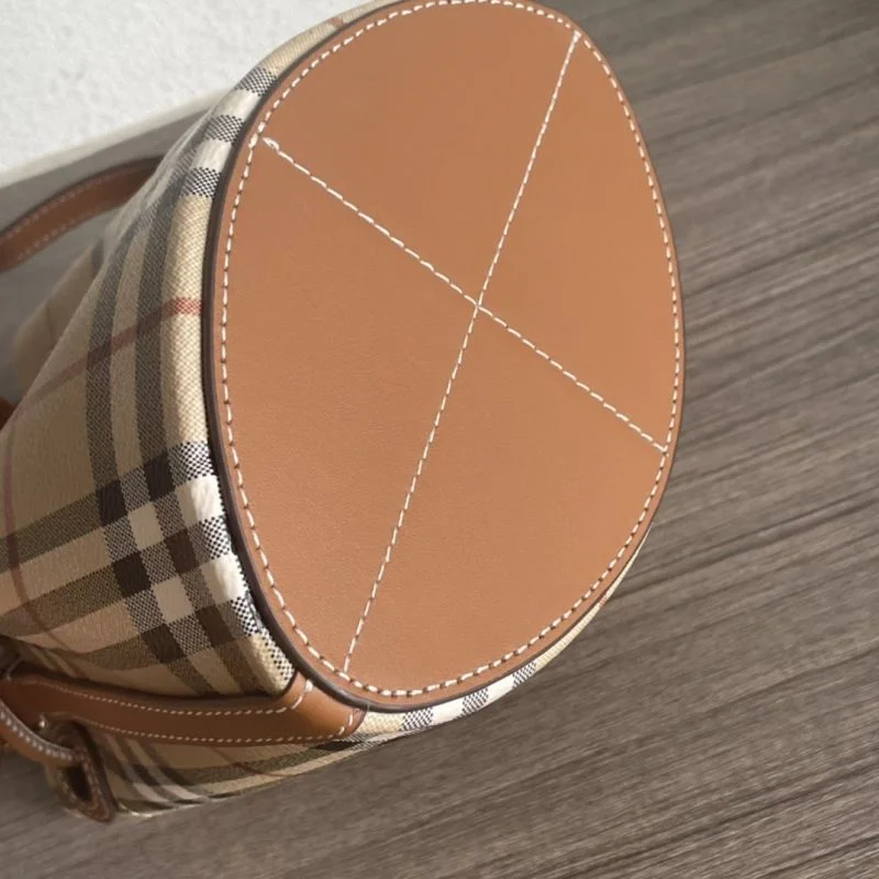 Tailored Burberry Bucket Bags 38153