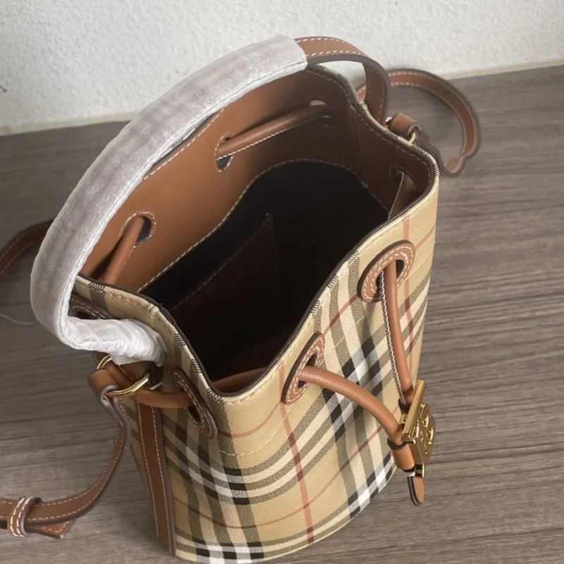 Tailored Burberry Bucket Bags 38153