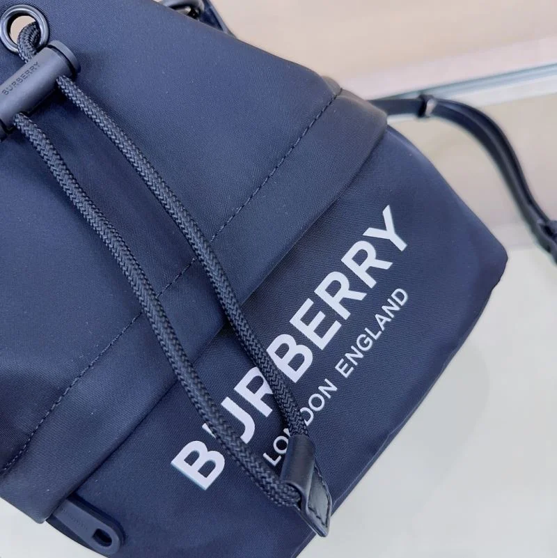 ZeroBulk Burberry Bucket Bags 38157