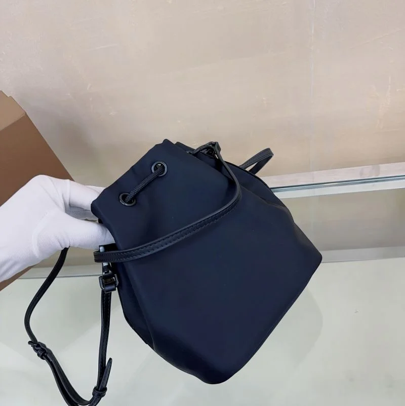 ZeroBulk Burberry Bucket Bags 38157