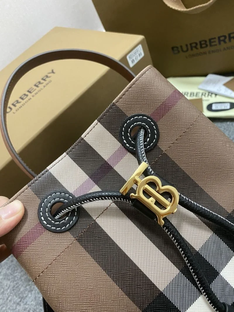 Flexible Burberry Bucket Bags 38140