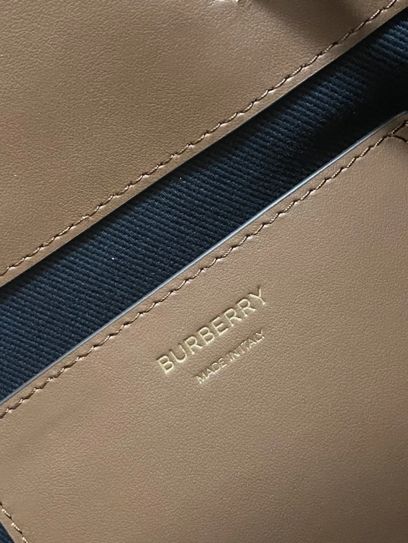 Flexible Burberry Bucket Bags 38140