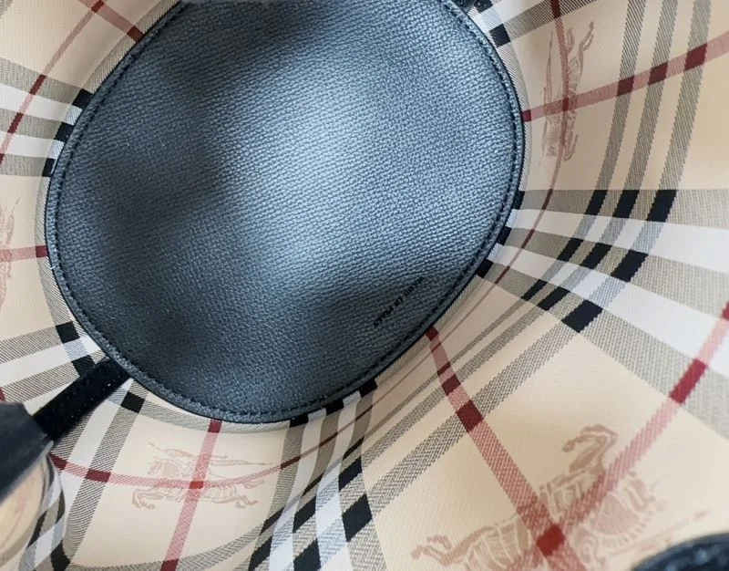 Burberry Bucket Bags Sporty 38147