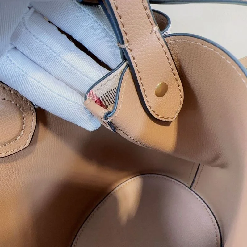 Burberry Bucket Bags Elegant 38145