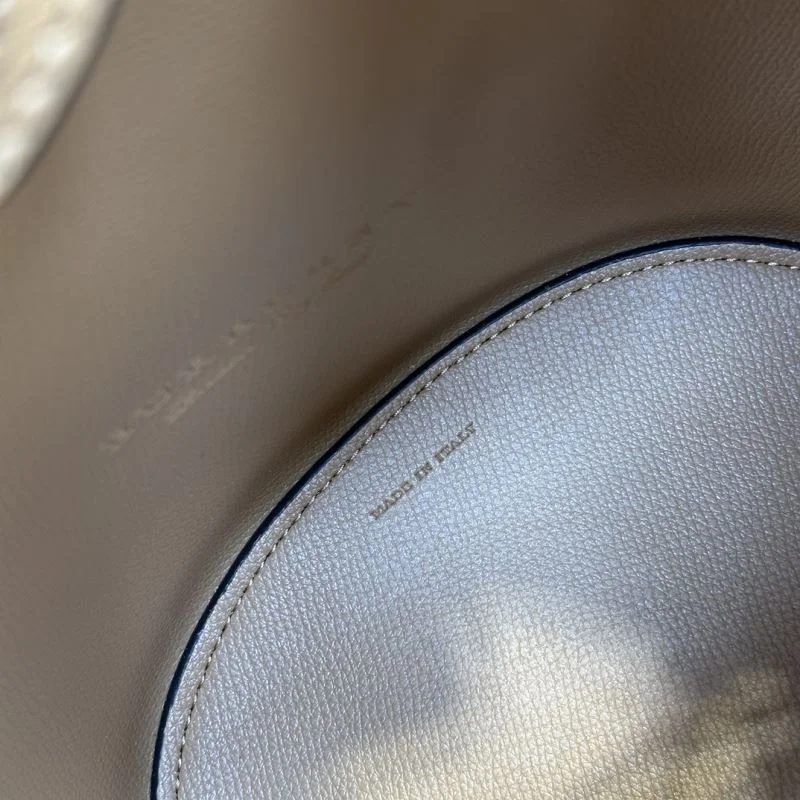Burberry Bucket Bags Elegant 38145