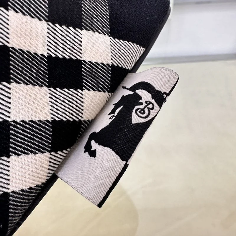 Affordable Burberry Bucket Bags 38136