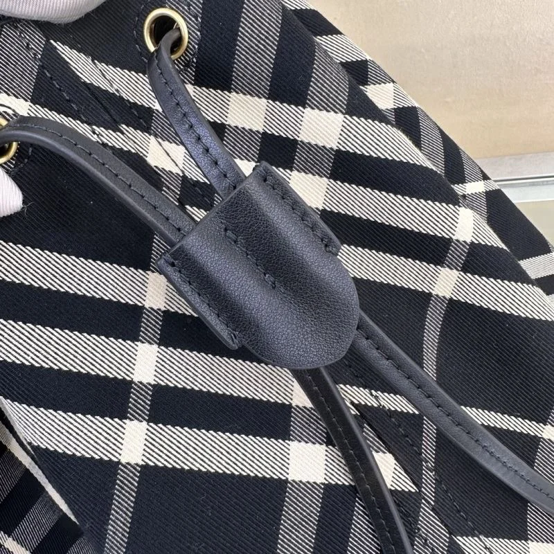Affordable Burberry Bucket Bags 38136