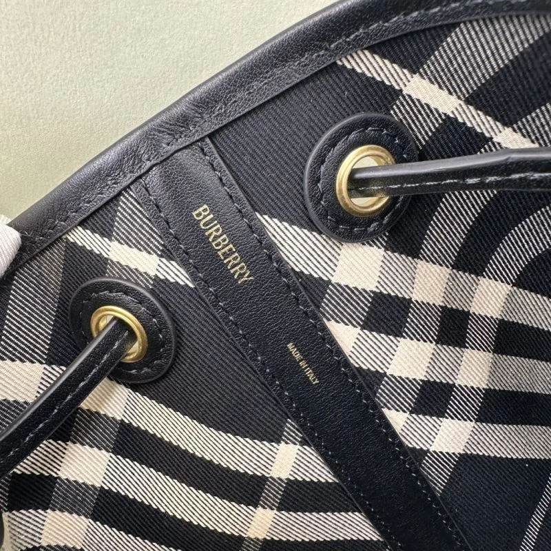 Affordable Burberry Bucket Bags 38136