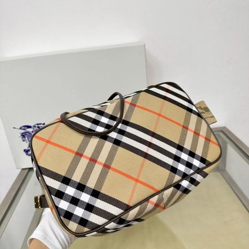 Burberry Bucket Bags Cozy 38128