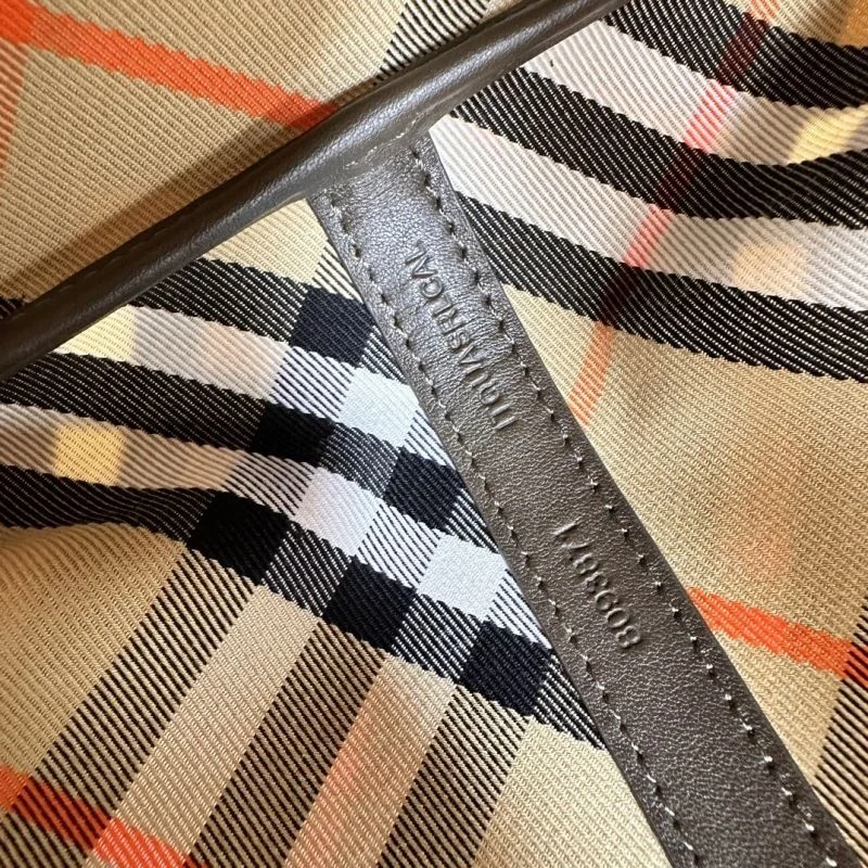 Burberry Bucket Bags Cozy 38128