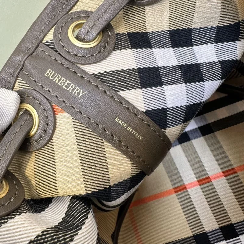 SunProtective Burberry Bucket Bags 38129