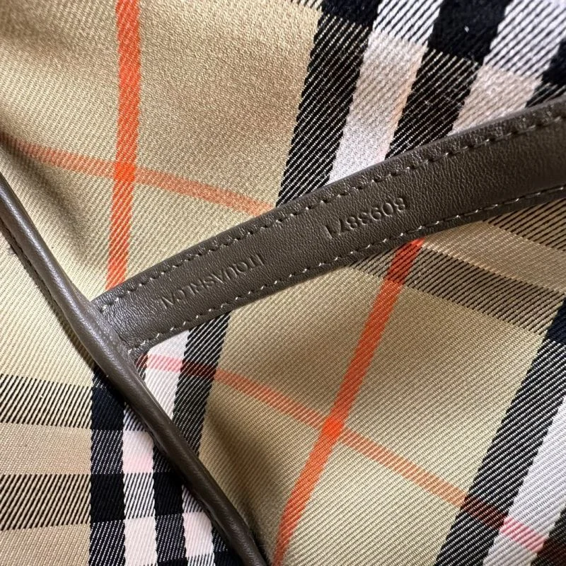 SunProtective Burberry Bucket Bags 38129