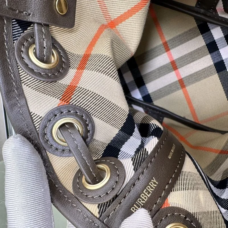 SunProtective Burberry Bucket Bags 38129