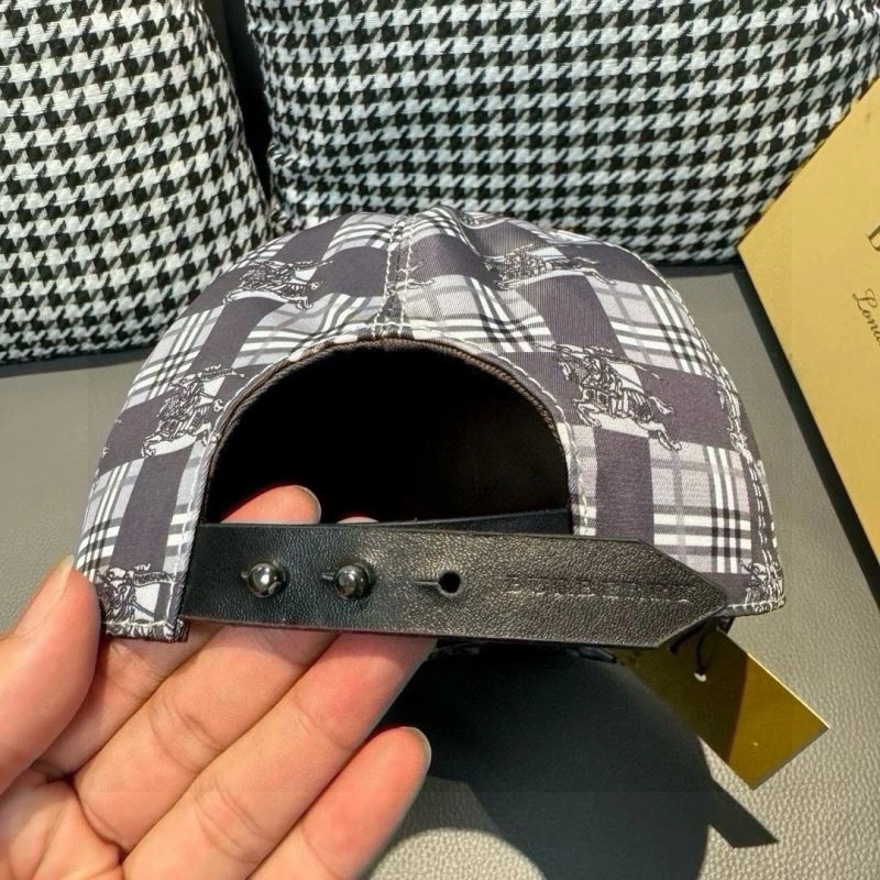 Burberry Caps Elegant 261549
