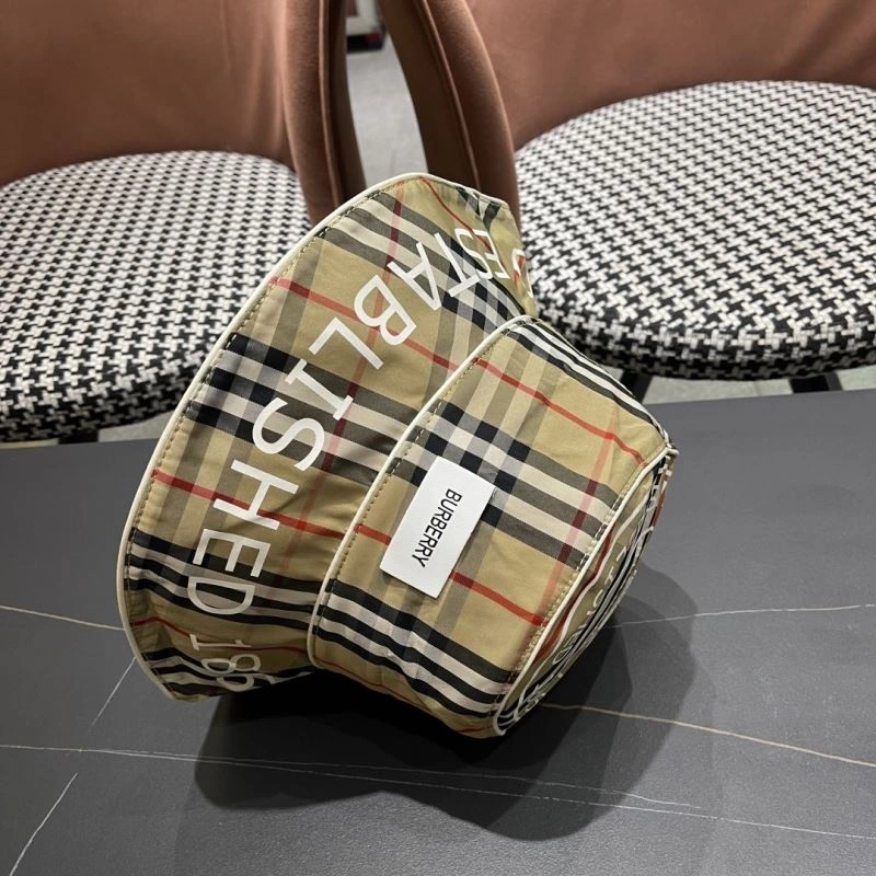 Breathable Burberry Caps 260548