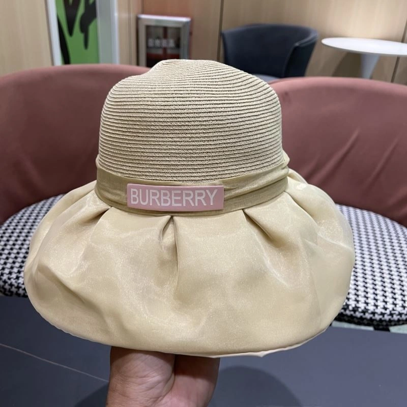 Burberry Caps Chic 260543