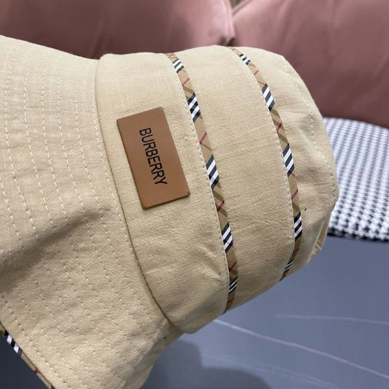 Burberry Caps TechFriendly 260542