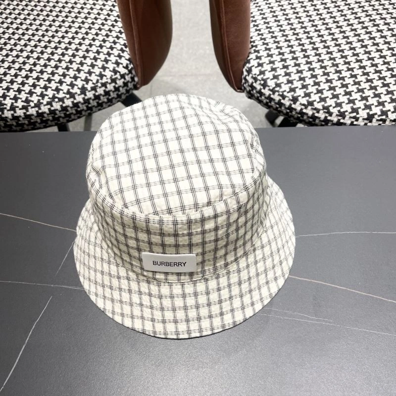 Versatile Burberry Caps 260508