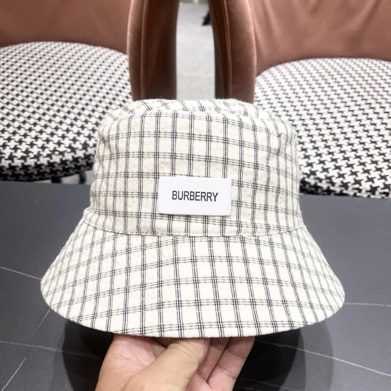 Versatile Burberry Caps 260508