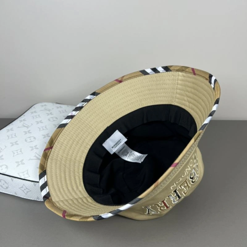 Burberry Caps EyeCatching 260501