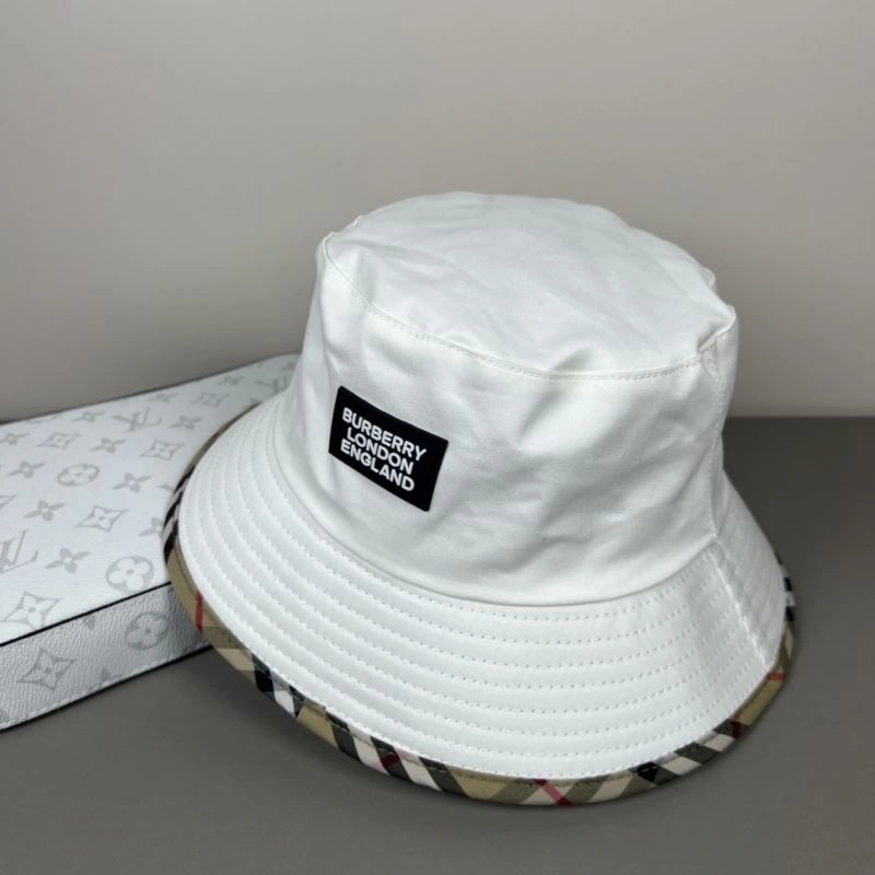 Burberry Caps Elegant 260497