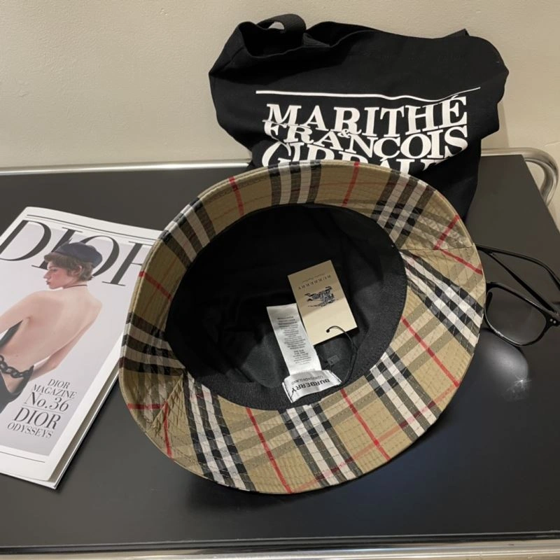 WellDesigned Burberry Caps 260498