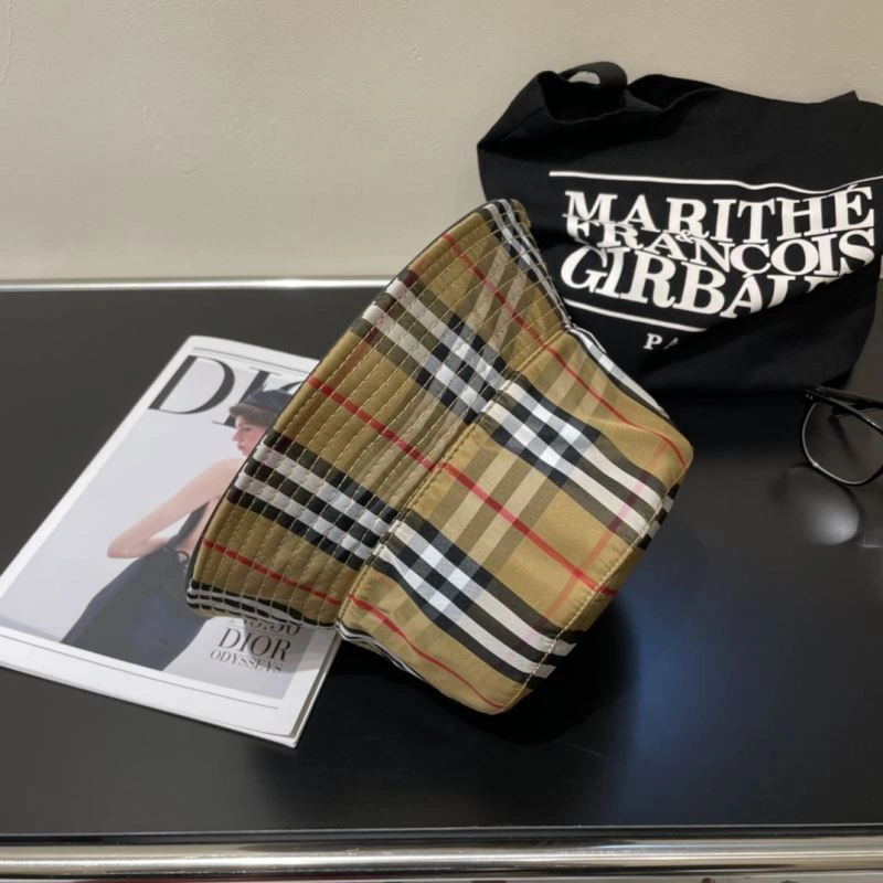 Burberry Caps Functional 260499