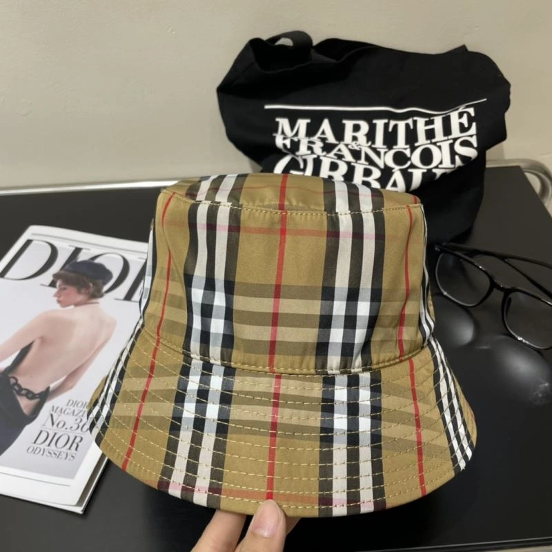 Burberry Caps Functional 260499