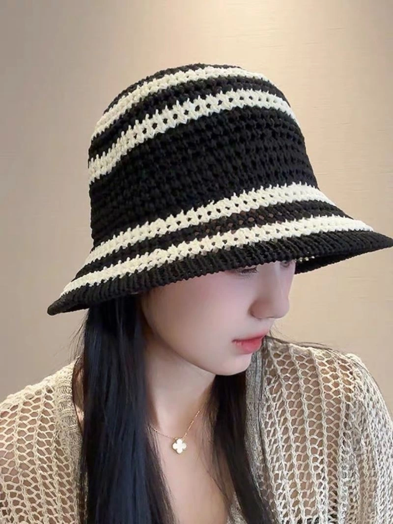 Lightweight Burberry Caps 260491