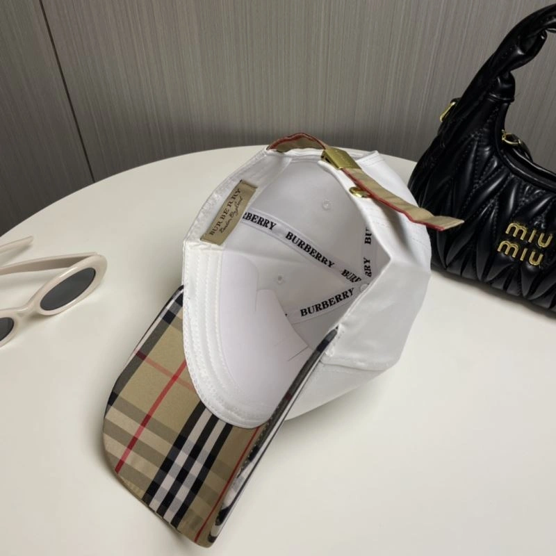 Burberry Caps EyeCatching 262540