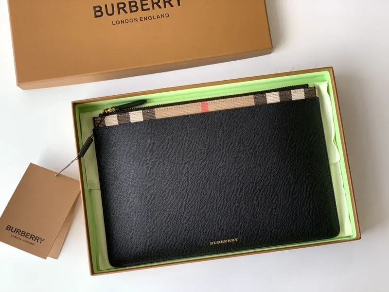 Cozy Burberry Clutch Bags 38127