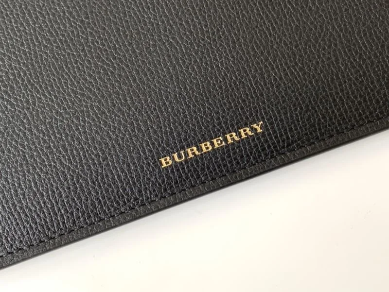 Cozy Burberry Clutch Bags 38127
