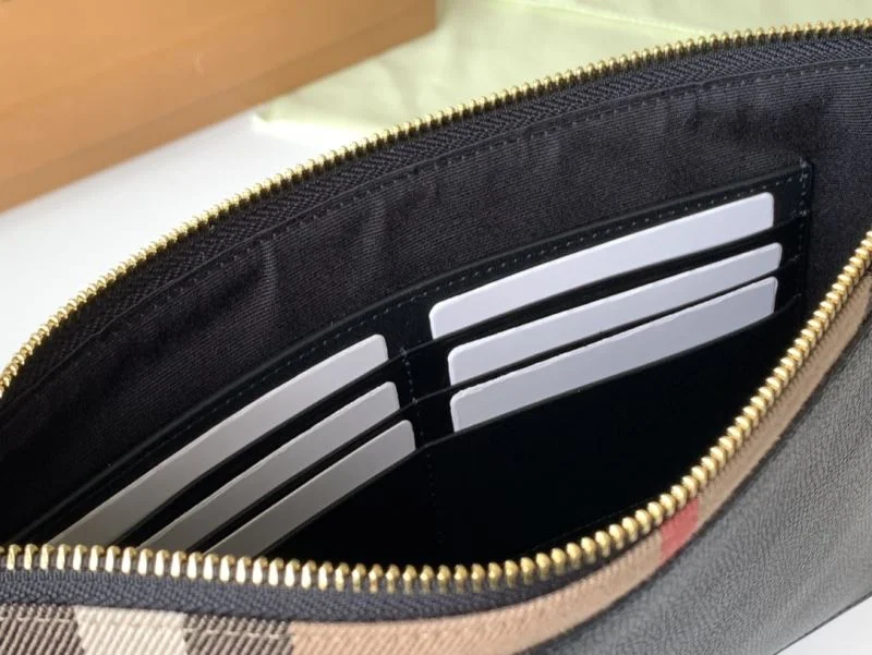 Cozy Burberry Clutch Bags 38127