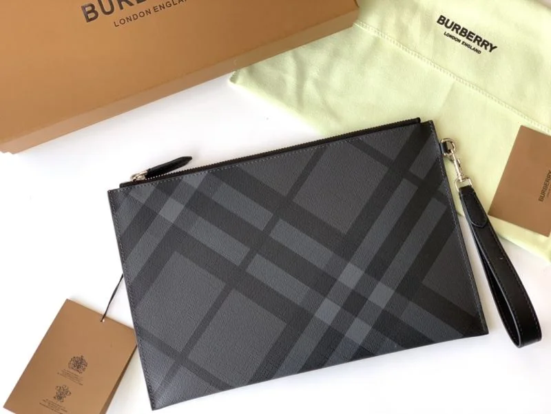 Reliable Burberry Clutch Bags 38130