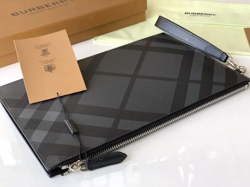 Reliable Burberry Clutch Bags 38130