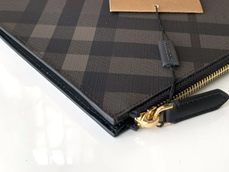 ModernLook Burberry Clutch Bags 38124